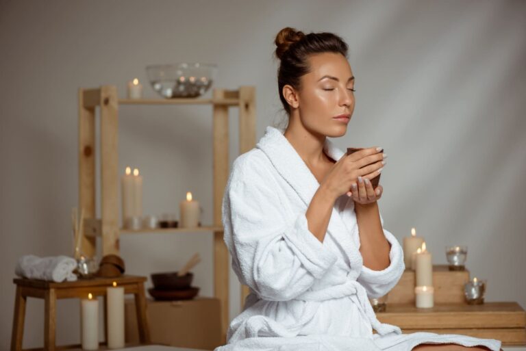 Jak zrobić domowe spa? Stwórz atmosferę relaksu ze świecami sojowymi