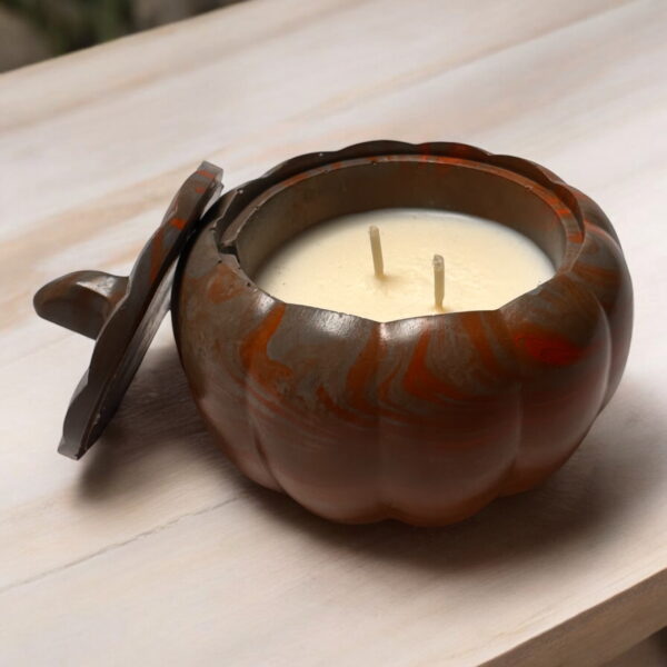 26b0d59b4129753b1aa390e5103325e2.jpg Świeca sojowa zapachowa w gipsowej dyni