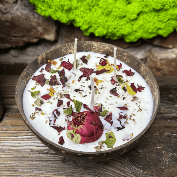 Świeca sojowa "Kwiatowy raj" w łupinie kokosa