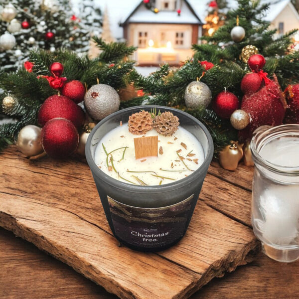 Świeca sojowa zapachowa CHRISTMAS TREE w szklanym pojemniku 190 ml