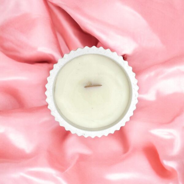 Świeca zapachowa sojowa Classic waniliowa w gipsowym kubku