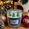 swieca-swiateczna-christmas-tree-2-1.jpg Świeca sojowa zapachowa CHRISTMAS TREE świąteczna w szklanym kubku 400 ml
