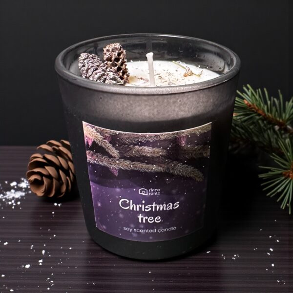 adf9ebacb3745edf8b6b0f913611edb8.jpg Świeca sojowa zapachowa CHRISTMAS TREE 2 w szklanym pojemniku 190 ml